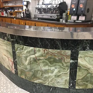 Hotel A La Pinte Du Nord, Parijs